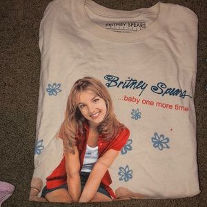 URBAN OUTFITTERS BRITNEY SPEARS T